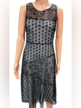 PAULE KA Black and White Lining lace overlay sleeveless..